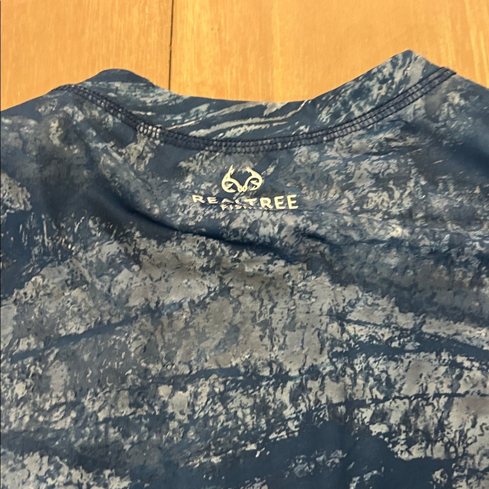 Realtree‎ Men's Long Sleeve reversible Blue Pattern Tee - Picture 7 of 8